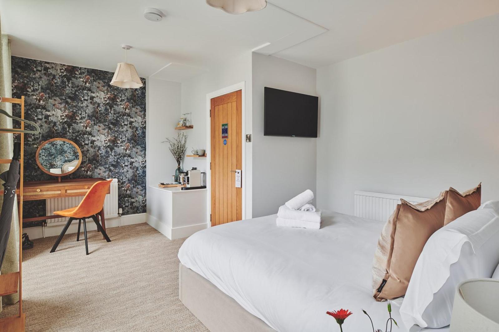 The Lansdowne Guest House Bourton-on-the-Water Dış mekan fotoğraf A room at The Old Bank Hotel