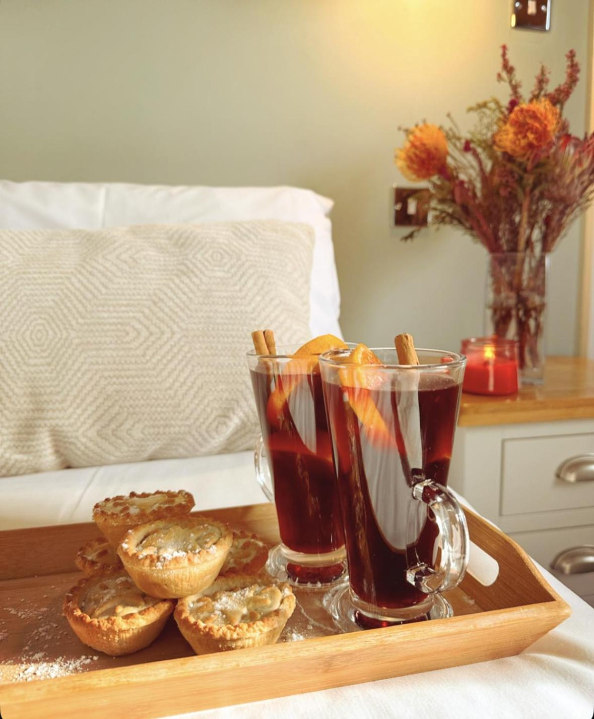 The Lansdowne Guest House Bourton-on-the-Water Dış mekan fotoğraf Mulled wine