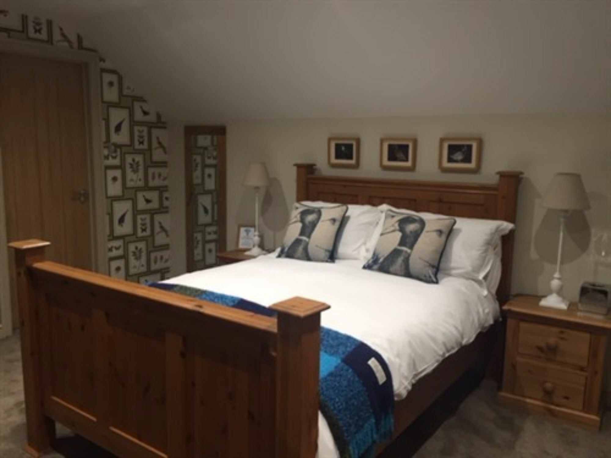 The Lansdowne Guest House Bourton-on-the-Water Dış mekan fotoğraf A bedroom in the UK